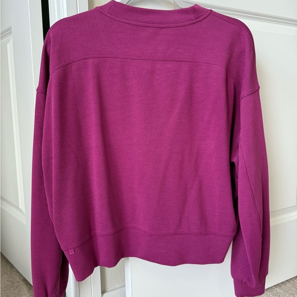 lululemon athletica Softstreme Magenta Purple Ribbed Cropped Crew - Picture 4 of 4